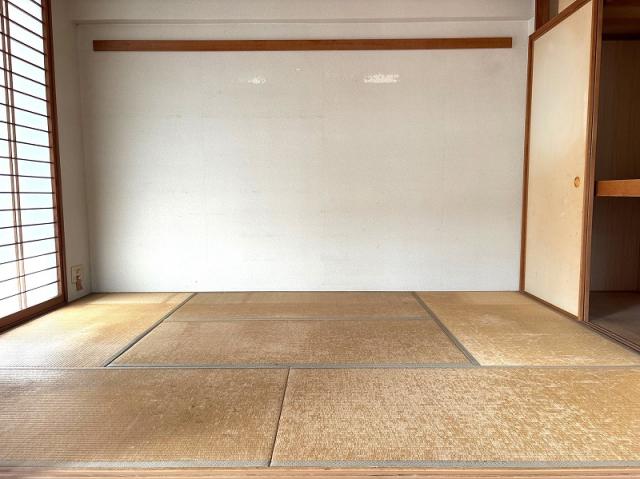 リビング以外の居室  写真撮影日：2025-10-02