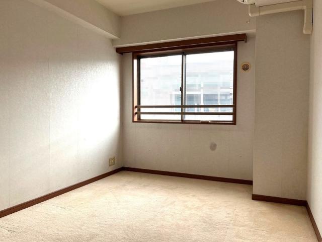 リビング以外の居室  写真撮影日：2025-10-02