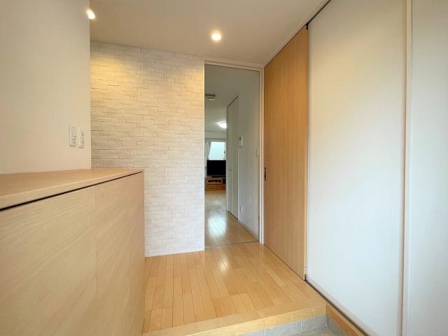 玄関  写真撮影日：2025-10-19