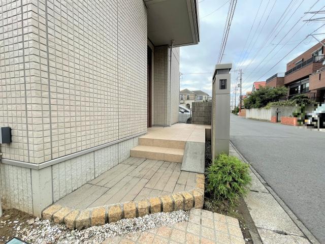 玄関  写真撮影日：2025-10-19