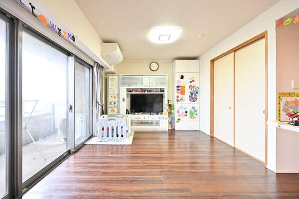 リビング(床暖房有)