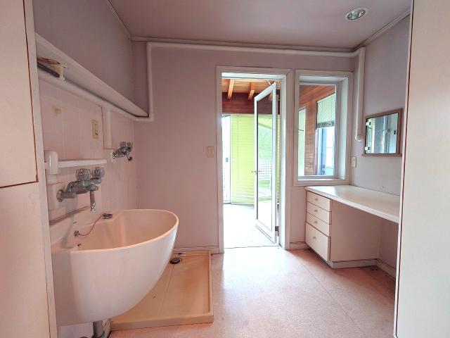 リビング以外の居室  写真撮影日：2025-11-05