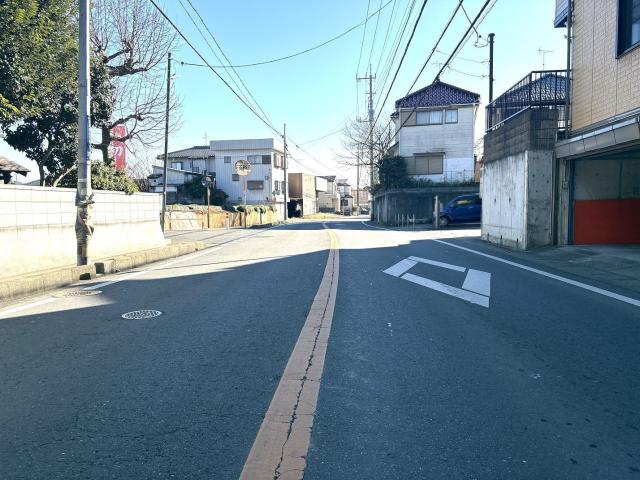 前面道路含む現地写真  写真撮影日：2025-12-18