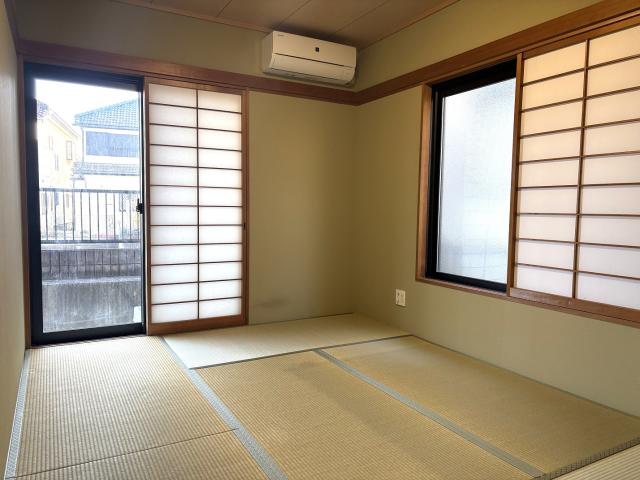 リビング以外の居室  写真撮影日：2025-12-18