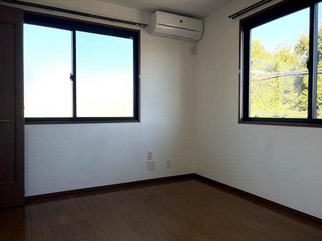 リビング以外の居室  写真撮影日：2025-12-18