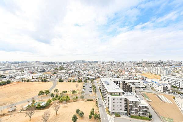 天候によっては東京スカイツリー、東京湾、富士山が望めます。