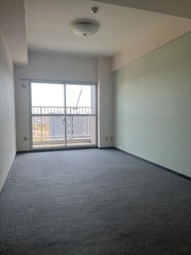 洋室（約８．２帖）