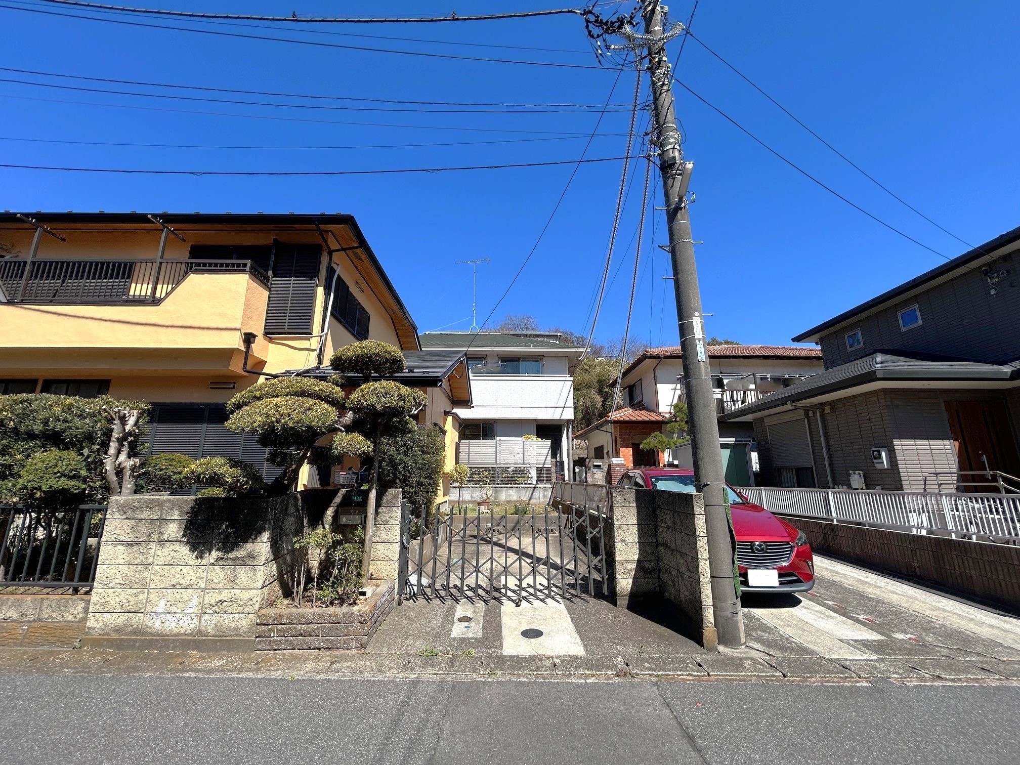 玄関・駐車場位置