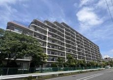 総戸数205戸の大規模マンション。管理員日勤の管理の行き届いたマンションです。