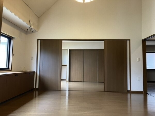 リビングダイニング