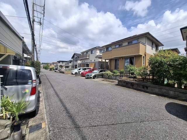 前面道路含む現地写真  写真撮影日：2026-08-17