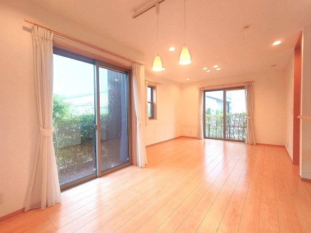 リビング  写真撮影日：2026-08-24