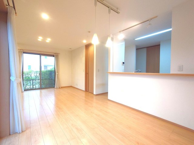 リビング  写真撮影日：2026-08-24