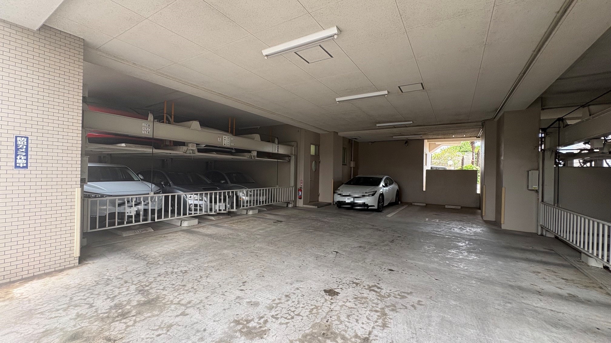 駐車場（2026年8月撮影）