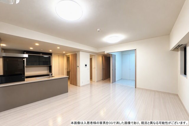 リビング  写真撮影日：2026-10-03