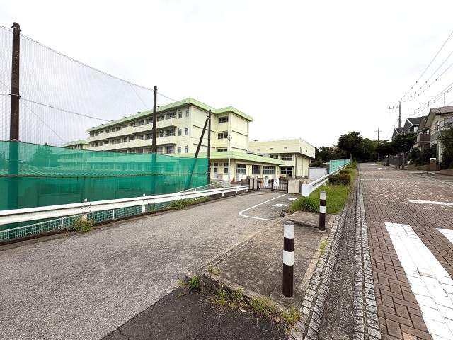 土気南小学校 240m 写真撮影日：2026-10-09