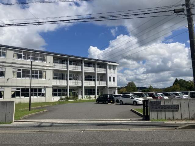 ちはら台西中学校 550m 写真撮影日：2026-10-16