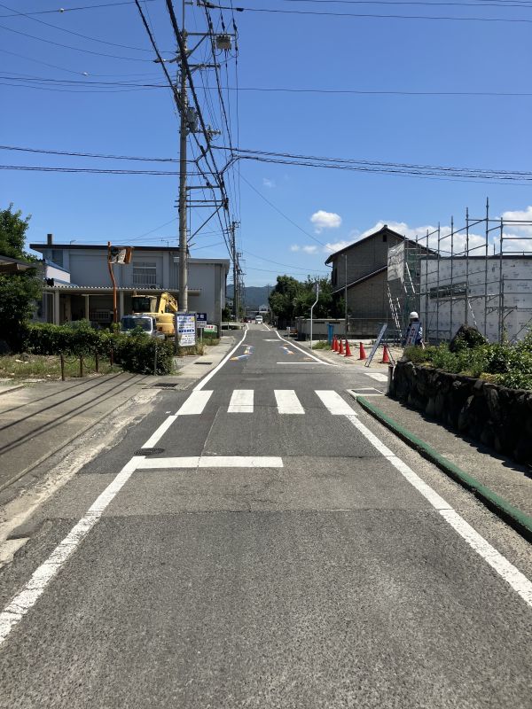 南側前面道路 写真撮影日：8/2/24, 12:00 AM