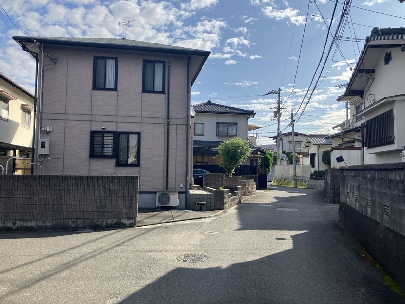 西外観 写真撮影日：10/1/25, 12:00 AM