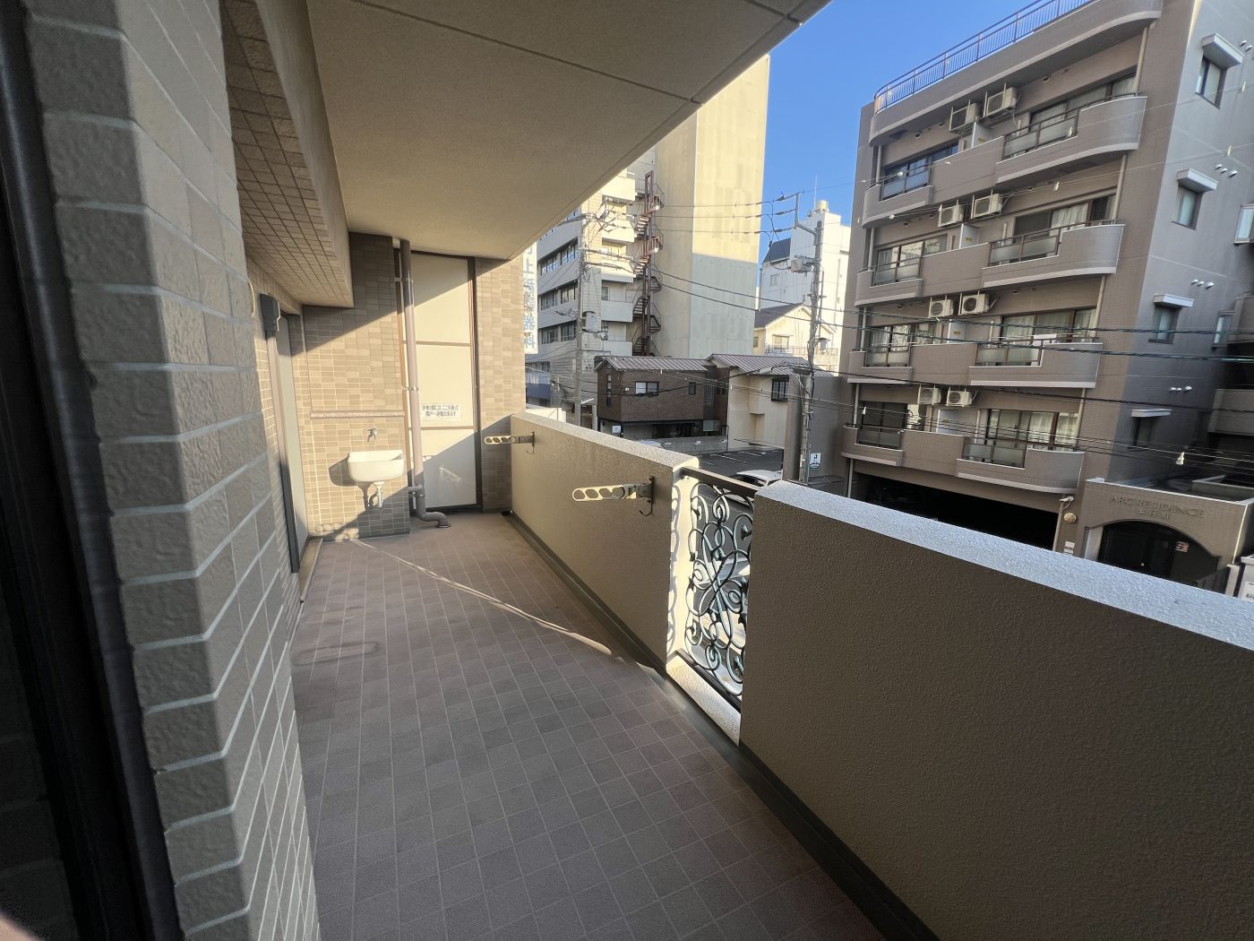 バルコニーから 写真撮影日：2/20/26, 12:00 AM