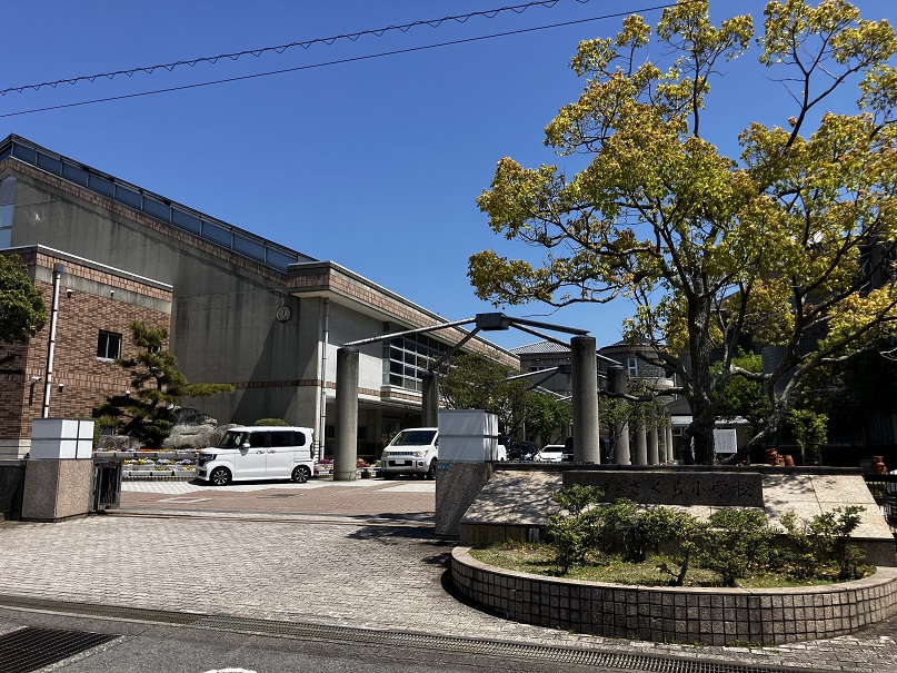 松山市立さくら小学校まで徒歩17分