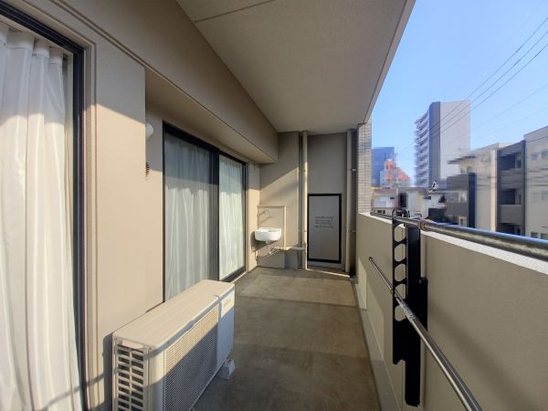 バルコニー  写真撮影日：2025-03-16