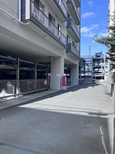 駐車場(共用設備)  写真撮影日：2025-03-08
