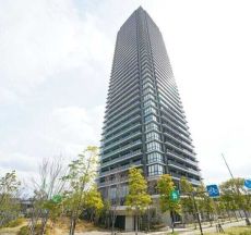 2022年1月築、地上42階建の高層タワーマンションです。福岡市立照葉北小学校へ約228m。