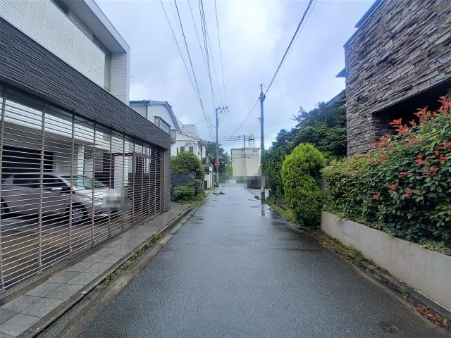 前面道路含む現地写真  写真撮影日：2025-06-14