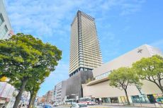 2021年1月築、竹中工務店施工。地上39階建、住宅・商業一体開発の大規模タワーレジデンスです。