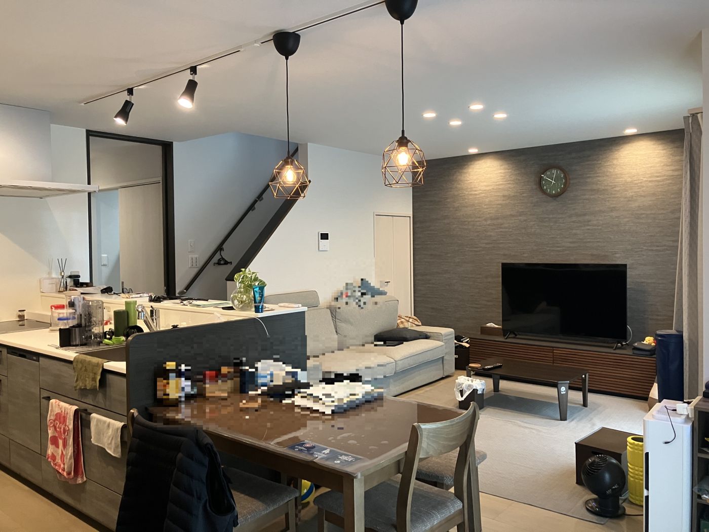 リビング 写真撮影日：8/5/25, 12:00 AM