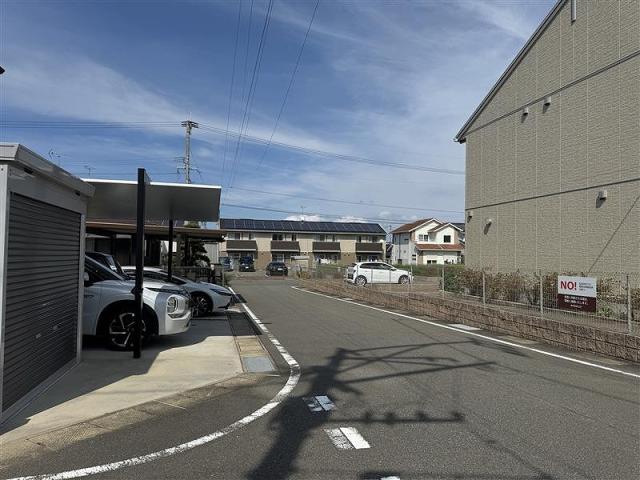 前面道路含む現地写真  写真撮影日：2025-09-14