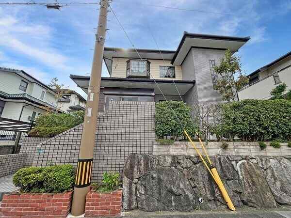 2021年3月に外壁・屋根塗装のリフォーム履歴有り。2024年5月にエコキュートが設置されています。