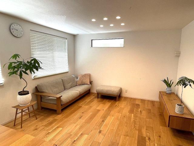 リビング  写真撮影日：2025-10-06