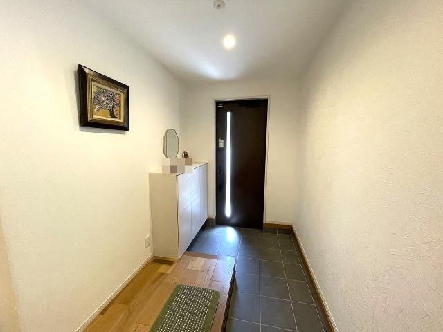 玄関  写真撮影日：2025-10-06