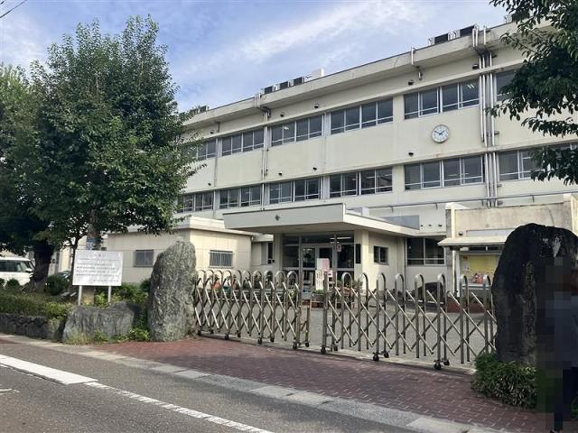 春日原小学校 190m 写真撮影日：2025-10-06