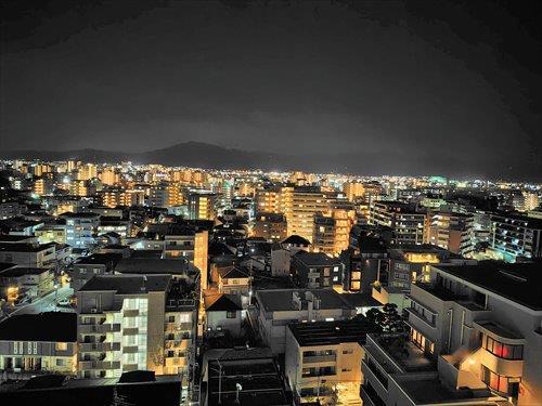 バルコニーからの眺望（夜間）