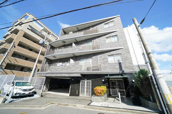 西新2丁目アドレスの閑静な住宅街に立地します