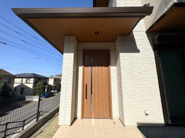 玄関  写真撮影日：2025-11-10