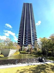 2024年1月築、積水ハウス他2社分譲、地上47階建の高層タワーレジデンス。総戸数は310戸です。