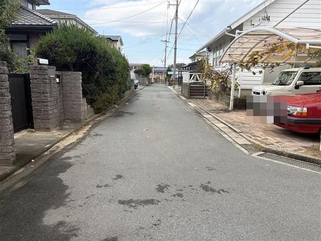 前面道路含む現地写真  写真撮影日：2025-11-28