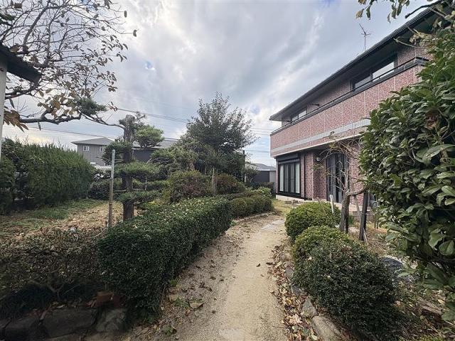 庭  写真撮影日：2025-11-28