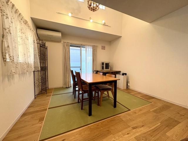 リビング  写真撮影日：2025-11-28