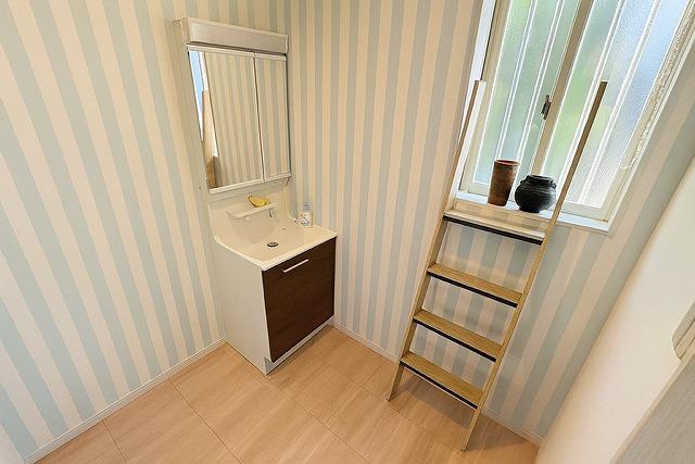 洗面台・洗面所  写真撮影日：2025-11-28