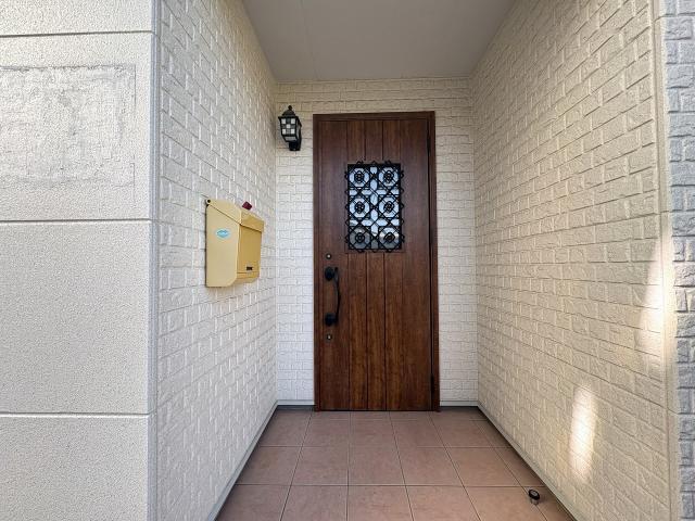 玄関  写真撮影日：2025-11-28