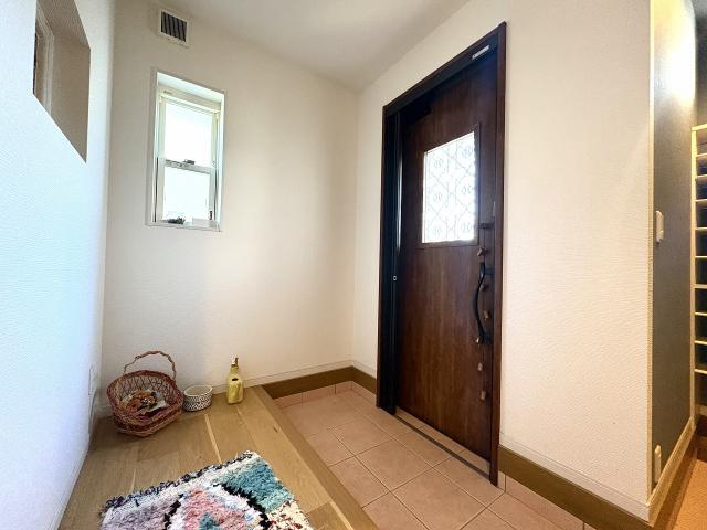 玄関  写真撮影日：2025-11-28