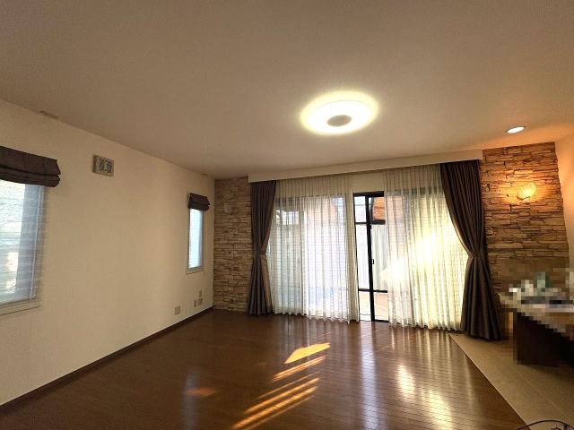 リビング  写真撮影日：2025-12-08