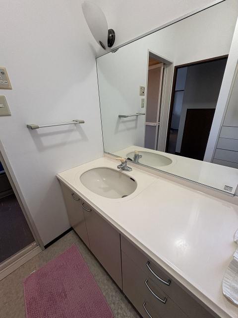 洗面台・洗面所  写真撮影日：2025-12-08