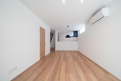 ＬＤＫ約１８．７帖