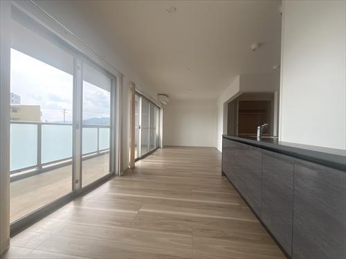 ＬＤＫ約１８．４帖